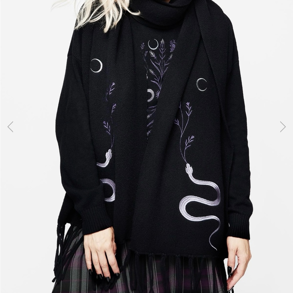 DISTURBIA dominion snake embroidered scarf